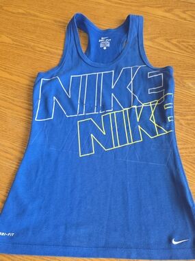 Nike Dri-FIT Ribbed Racerback Tank Top Blue Graphic Athletic Shirt Women’s Med